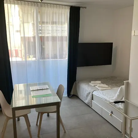 With Small Balcony * لاس بالماس دي غران كاناريا